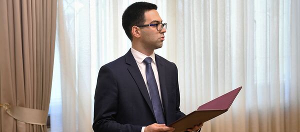 Министр юстиции Рустам Бадасян во время принятия присяги (15 июля 2019). Еревaн - Sputnik Армения