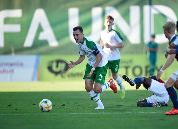 Сборные Норвегии и Ирландии разошлись миром в матче ЧЕ U19 в Ереване — фото - Sputnik Армения