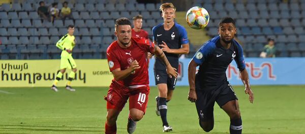 Футбольный матч ЧЕ U-19 между молодежными сборными Чехии и Франции (15 июля 2019). Еревaн - Sputnik Արմենիա