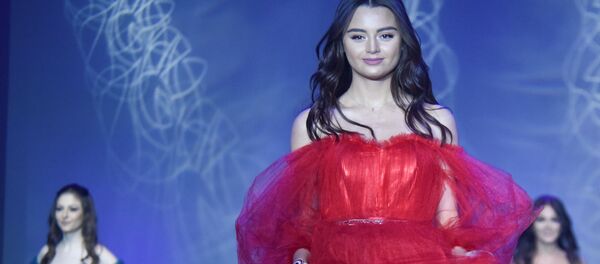 Участница конкурса красоты Мисс мира - Армения 2019 Лиана Воскерчян (Ереван) - Sputnik Армения