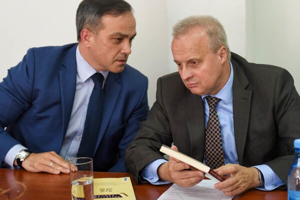 Копыркин встретился с русскоязычными писателями Армении по случаю юбилея Громыко - Sputnik Армения