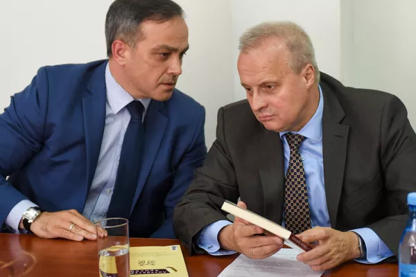 Копыркин встретился с русскоязычными писателями Армении по случаю юбилея Громыко Копыркин встретился с русскоязычными писателями Армении по случаю юбилея Громыко - Sputnik Армения