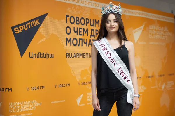 Мама злилась, когда говорили о моей модельной внешности: откровения двух Мисс Армения Мама злилась, когда говорили о моей модельной внешности: откровения двух Мисс Армения - Sputnik Армения