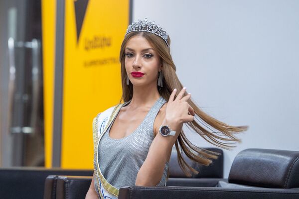 Կնոջ առաքելությունը մայրանալն է. «Միսս Տիեզերք Արմենիան»` երազանքների և նպատակների մասին - Sputnik Արմենիա