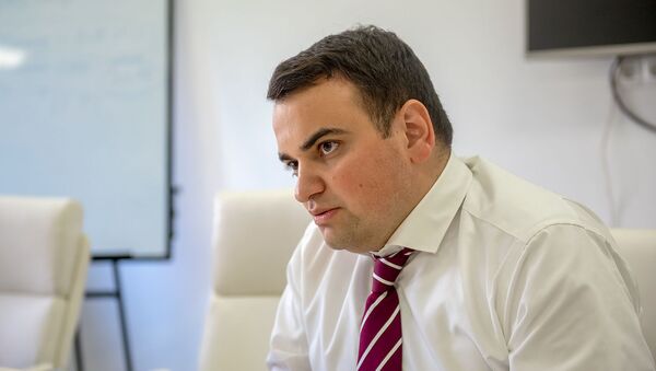 Нарек Карапетян во время интервью агенству Sputnik Армения (17 июля 2019). Еревaн - Sputnik Армения