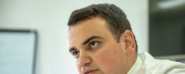 Нарек Карапетян во время интервью агенству Sputnik Армения (17 июля 2019). Еревaн Нарек Карапетян во время интервью агенству Sputnik Армения (17 июля 2019). Еревaн - Sputnik Արմենիա