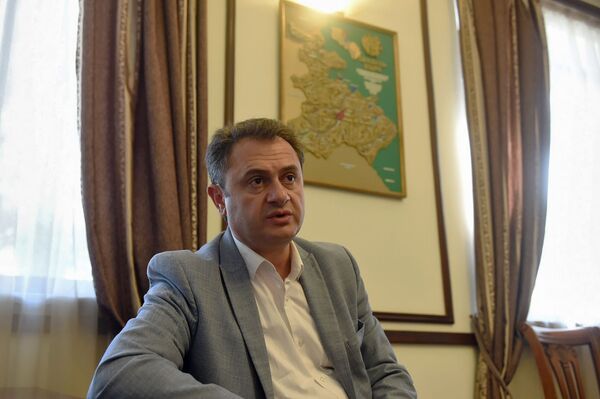 Достойной работе они предпочитают воровство: губернатор Тавуша не позволит вырубать лес Достойной работе они предпочитают воровство: губернатор Тавуша не позволит вырубать лес - Sputnik Армения