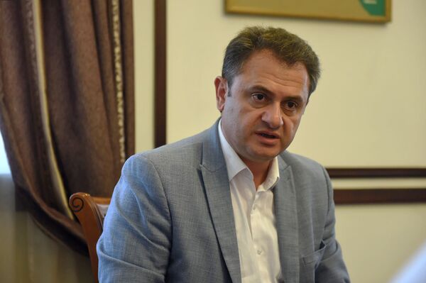 Բախում Իջևանում. ինչ են ուզում իշխանությունն ու փայտի միջոցով փող վաստակող մարդիկ Բախում Իջևանում. ինչ են ուզում իշխանությունն ու փայտի միջոցով փող վաստակող մարդիկ - Sputnik Արմենիա