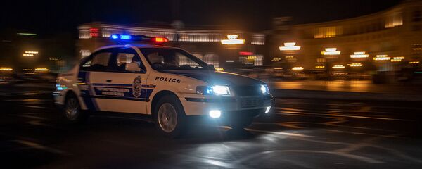 Автомобиль патрульной службы на площади Республики - Sputnik Արմենիա