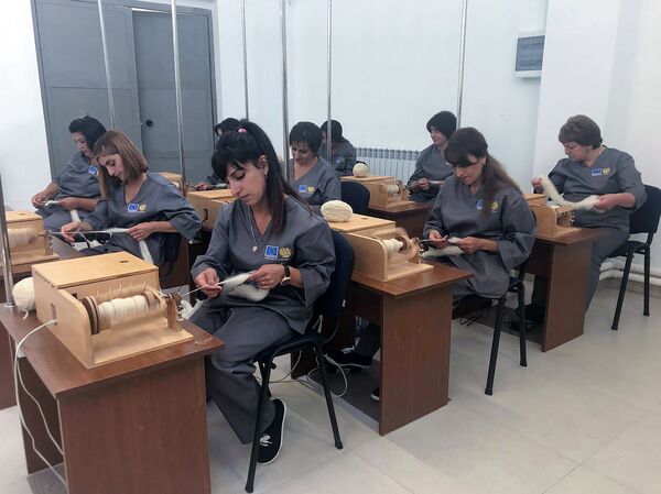 Թակի և սանդերքի փոխարեն` բրդի ավտոմատացված վերամշակում. Ամասիայում բացվել է բրդի գործարան Թակի և սանդերքի փոխարեն` բրդի ավտոմատացված վերամշակում. Ամասիայում բացվել է բրդի գործարան - Sputnik Արմենիա