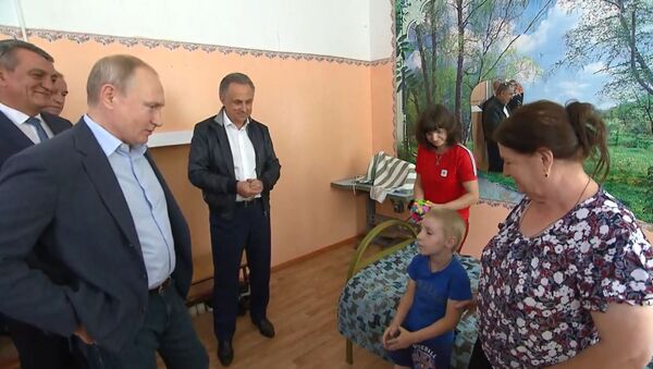 Вы Путин? Я вас в телевизоре видел! - маленький Матвей поговорил с президентом - Sputnik Армения