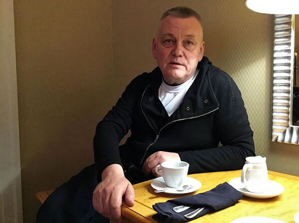 Беспредел батальона Азов: как в секретной тюрьме СБУ истязали пленных Беспредел батальона Азов: как в секретной тюрьме СБУ истязали пленных - Sputnik Армения