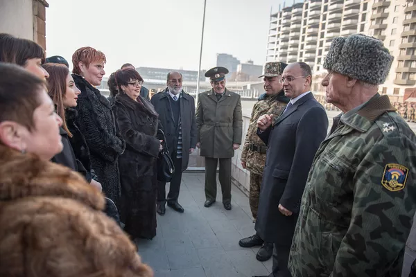 Сейран Оганян беседует с педагогами Сейран Оганян беседует с педагогами - Sputnik Армения