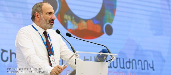 Речь премьер-министра Никола Пашиняна на бизнес-форуме Мой шаг во имя Ширака (20 июля 2019). Гюмри Речь премьер-министра Никола Пашиняна на бизнес-форуме Мой шаг во имя Ширака (20 июля 2019). Гюмри - Sputnik Արմենիա