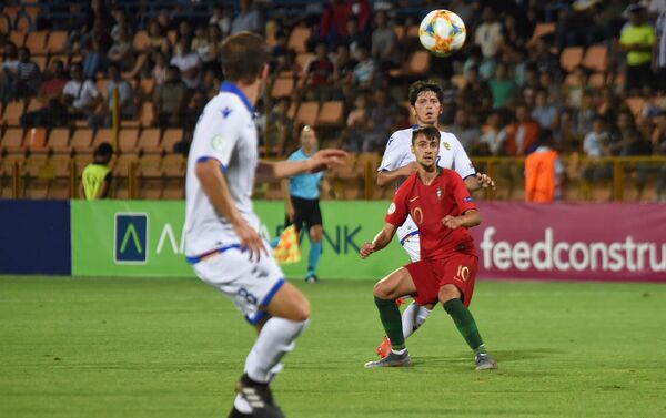 Футбольный матч ЧЕ U-19 между молодежными сборными Португалии и Армении (20 июля 2019). Еревaн - Sputnik Армения