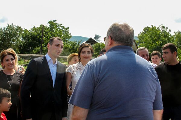 Նորաձև լոռեցիք զարմացրին նախագահին, զույգը հարսանիքի հրավիրեց, տատիկը` հանգստի - Sputnik Արմենիա