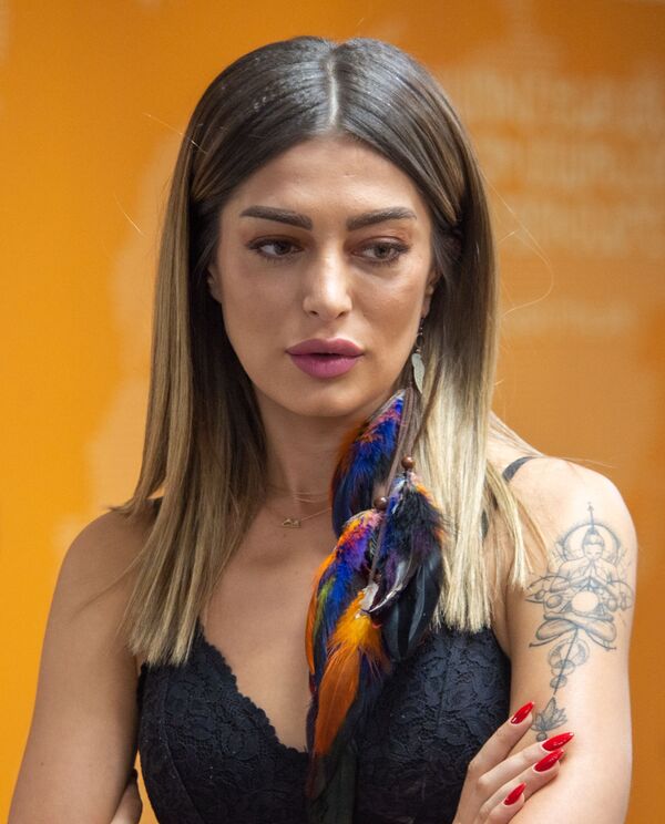 Представьте, через что мне пришлось пройти: поп-дива Ивета Мукучян о жизни и творчестве - Sputnik Армения