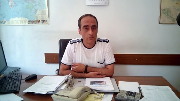 Հերթական ինքնափլուզումը Գյումրիում. շենքը վտանգավոր է և՛ բնակիչների, և՛ անցորդների համար - Sputnik Արմենիա