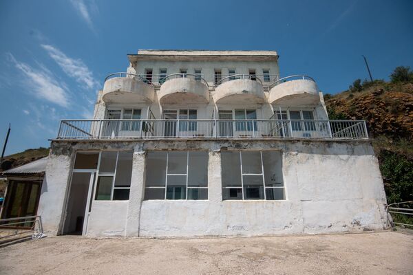 Полный модерн: севанскому шедевру советской архитектуры грозят забвение и гибель - Sputnik Армения