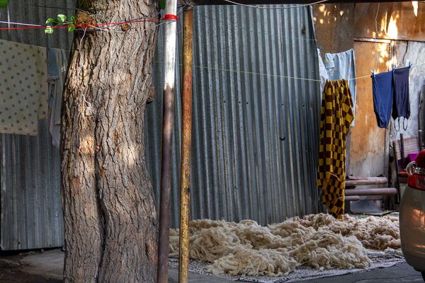 «Գիտե՞ք` ինչքան տուրիստ ա գալիս, էս պատի մոտ նկարվում». ֆիրդուսցիների այսօրվա կյանքը - Sputnik Արմենիա