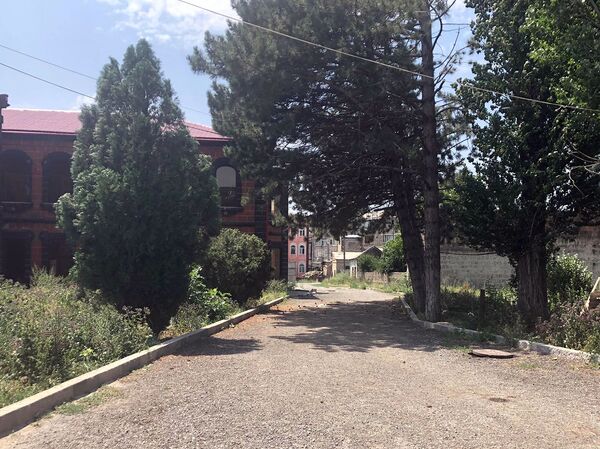 Ի՞նչ խոսեցին փակ դռների հետևում. Sasstex-ի տնօրինությունն ու բանվորուհիները հանդիպեցին Ի՞նչ խոսեցին փակ դռների հետևում. Sasstex-ի տնօրինությունն ու բանվորուհիները հանդիպեցին - Sputnik Արմենիա