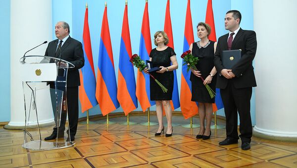 В резиденции президента почтили память Армана Киракосяна (23 июля 2019). Еревaн - Sputnik Армения