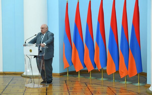 В резиденции президента почтили память Армана Киракосяна (23 июля 2019). Еревaн - Sputnik Армения