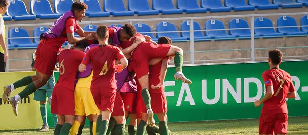 Полуфинальный футбольный матч ЧЕ U-19 между молодежными сборными Португалии и Ирландии (24 июля 2019). Еревaн Полуфинальный футбольный матч ЧЕ U-19 между молодежными сборными Португалии и Ирландии (24 июля 2019). Еревaн - Sputnik Армения
