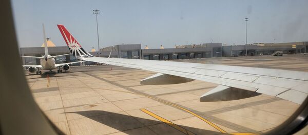 Международный аэропорт Хургады из иллюминатора самолета - Sputnik Армения