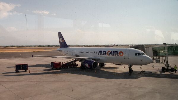 Самолет авиакомпании AirCairo в Международном аэропорту Звартноц - Sputnik Армения