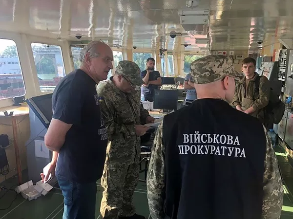 Экипаж российского танкера на Украине отпущен, судно задержано Экипаж российского танкера на Украине отпущен, судно задержано - Sputnik Армения
