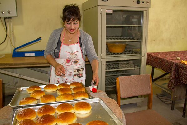 Всех накормим: семья Ованнисянов показала, как развивать бизнес в холодном Ашоцке - Sputnik Армения
