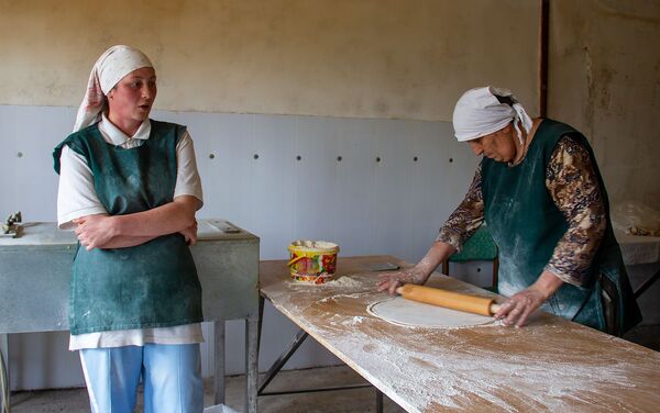 Пекарня семьи Ованнисян в Ашоцке - Sputnik Армения
