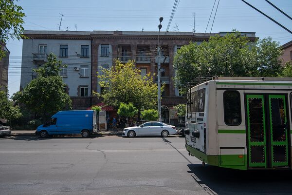 Быстрее не поедем, но корчиться перестанем - все о новой транспортной сети в Армении Быстрее не поедем, но корчиться перестанем - все о новой транспортной сети в Армении - Sputnik Армения