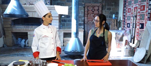 Հյուր շեֆ–խոհարարին. ինչպես պատրաստել լցոնած խնձոր  - Sputnik Արմենիա