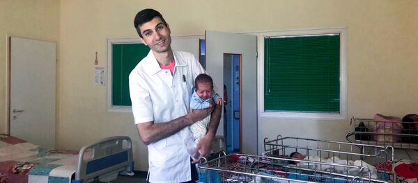 Акушер-гинеколог Армен Мкртчян из Гюмри Акушер-гинеколог Армен Мкртчян из Гюмри - Sputnik Армения