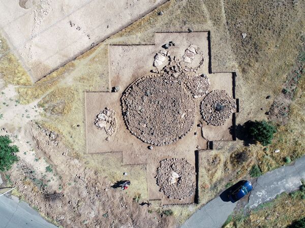 Армянская долина царей: найден уникальный некрополь бронзового века Армянская долина царей: найден уникальный некрополь бронзового века - Sputnik Армения