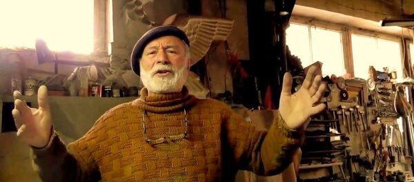 Мастер на все руки - дедушка Богдан Мастер на все руки - дедушка Богдан - Sputnik Армения