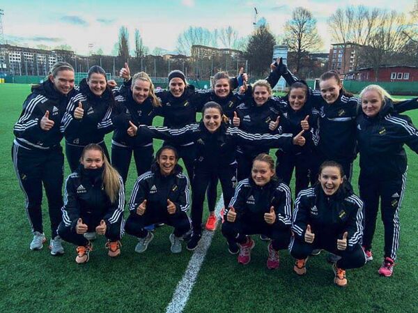 Футболистка Кристина Мангасарян с новой командой шведского клуба АИК - Sputnik Армения