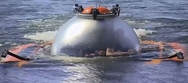 Путин в батискафе спустился на дно Финского залива Путин в батискафе спустился на дно Финского залива - Sputnik Արմենիա