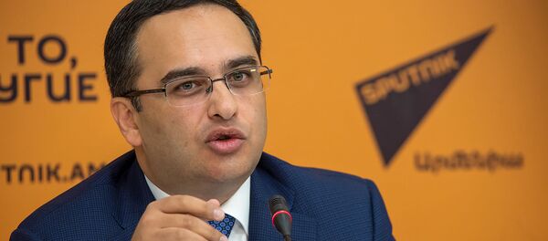 Пресс-конференция Виктора Согомоняна в мультимедийном пресс-центре Sputnik (29 июля 2019). Еревaн - Sputnik Армения