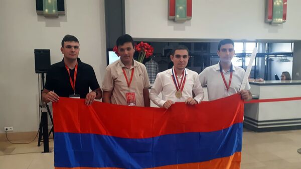 Участники международной олимпиады по химии из Армении - Sputnik Армения