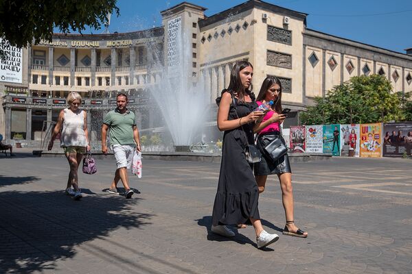 Ինչպես կարելի է արևի երկրում արևից պաշտպանել դեմքի մաշկը. օգտակար խորհուրդներ մասնագետից - Sputnik Արմենիա