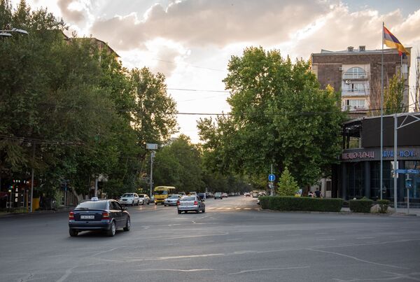 Перчинка, оживившая Ереван – улица Саят-Новы стала для горожан глотком свежего воздуха  - Sputnik Армения