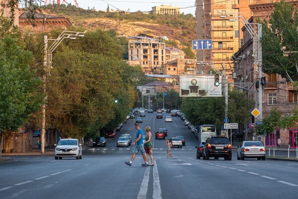Перчинка, оживившая Ереван – улица Саят-Новы стала для горожан глотком свежего воздуха  - Sputnik Армения