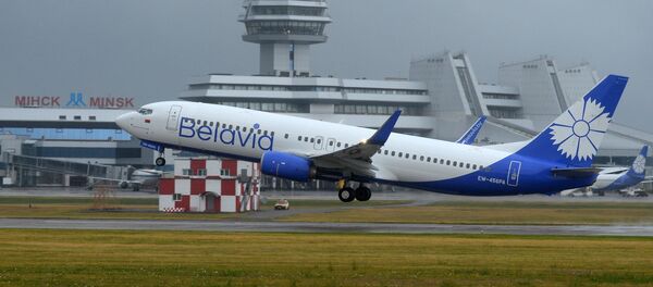 Самолет Belavia взлетает в Национальном аэропорту Минск Самолет Belavia взлетает в Национальном аэропорту Минск - Sputnik Армения