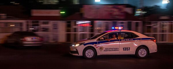 Автомобиль патрульной службы на улице Вардананц - Sputnik Армения
