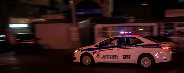Автомобиль патрульной службы на улице Вардананц - Sputnik Армения