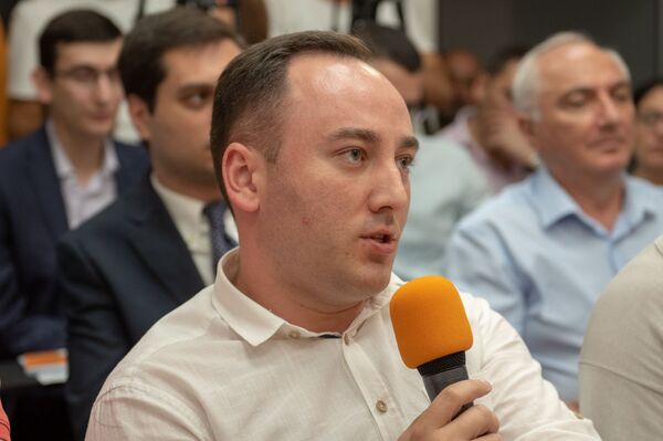 Տոն, որ կրկնակի են նշում քաղաքագետը, գիտնականն ու սեքսապաթոլոգը - Sputnik Արմենիա