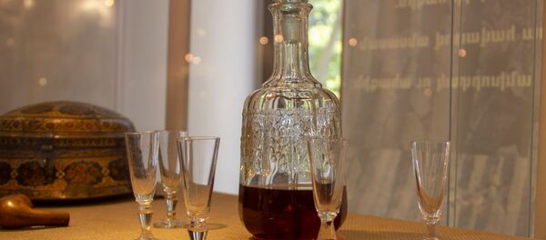 Выставка Быт Чаренца в доме-музее поэта - Sputnik Армения